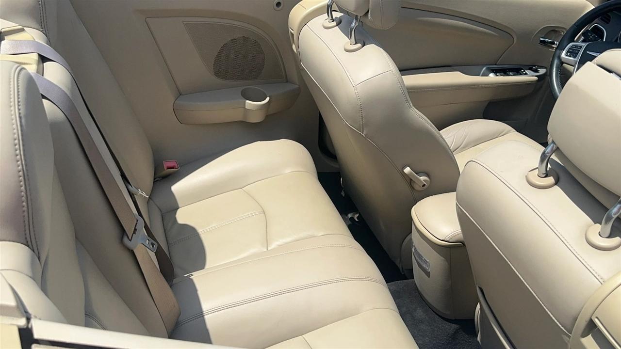 Chrysler 200 2dr Conv Limited 2012