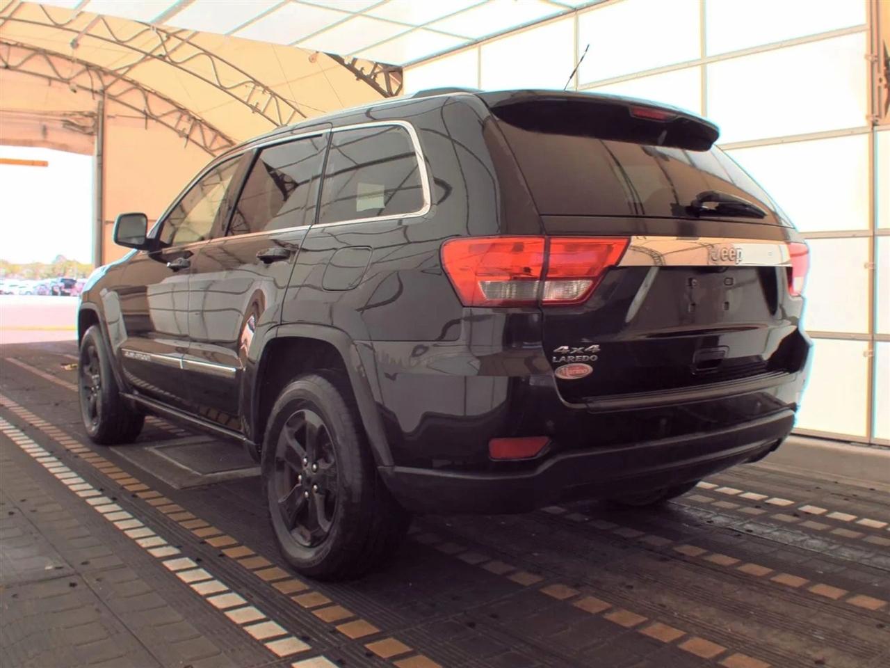 Jeep Grand Cherokee 4WD 4dr Laredo 2012