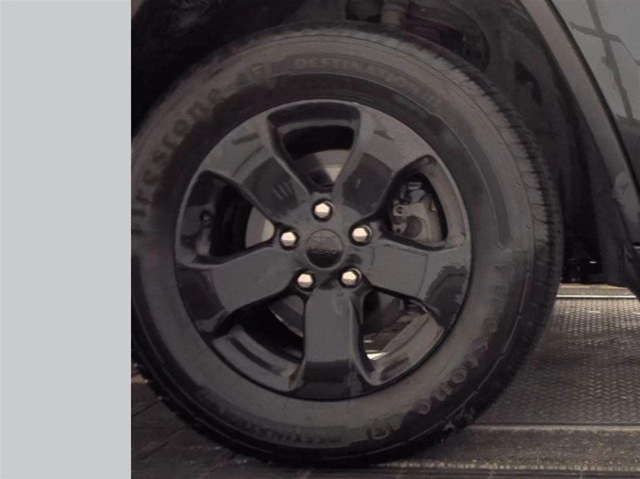 Jeep Grand Cherokee 4WD 4dr Laredo 2012
