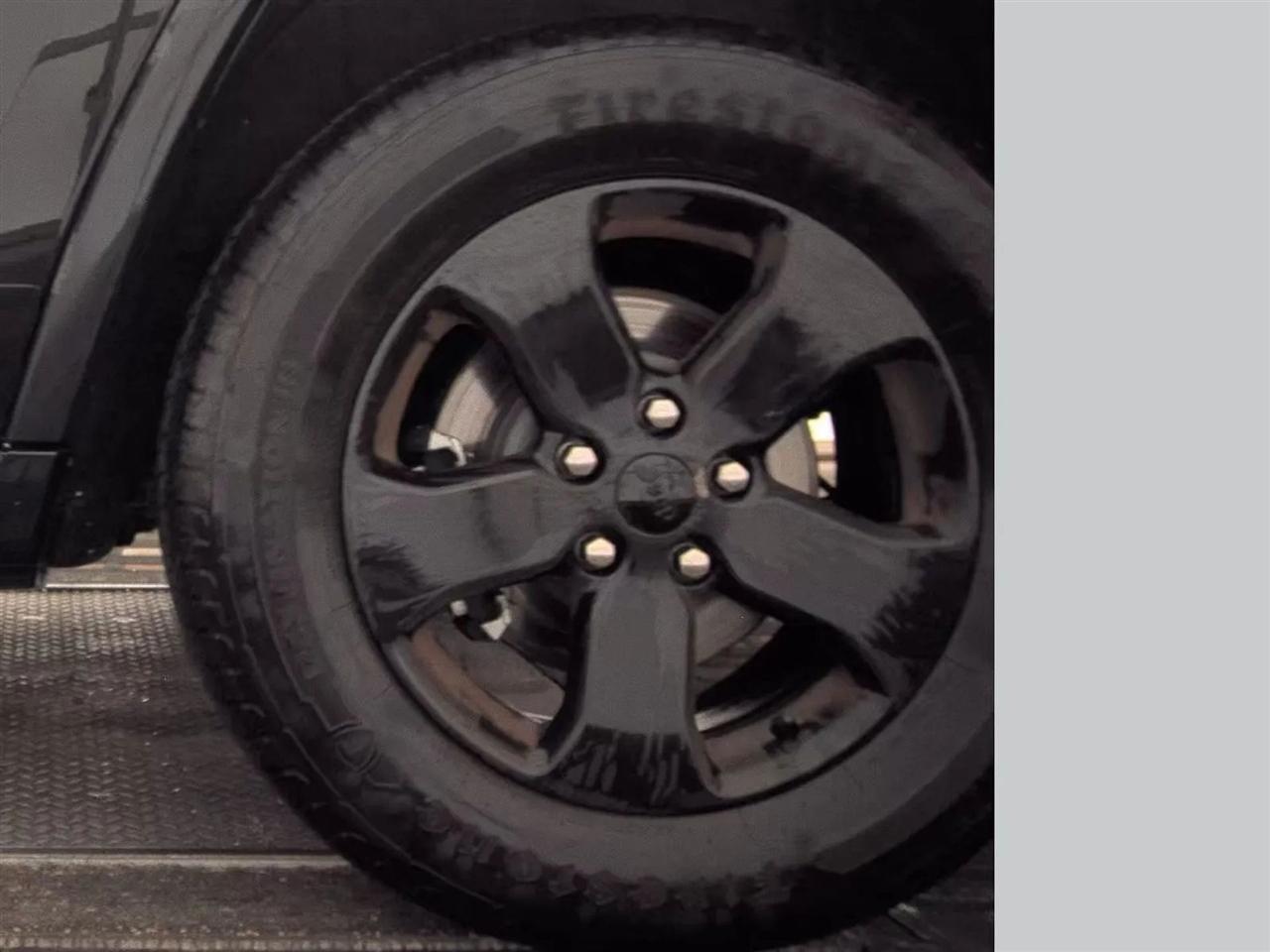Jeep Grand Cherokee 4WD 4dr Laredo 2012