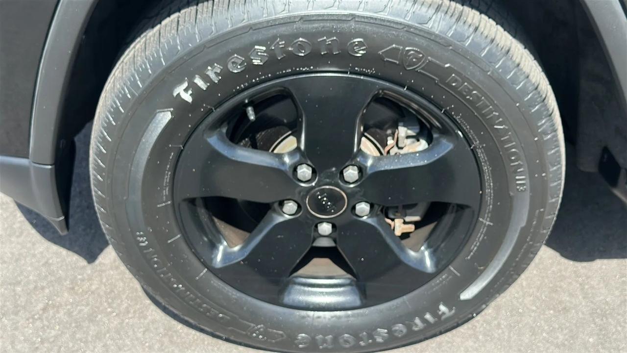 Jeep Grand Cherokee 4WD 4dr Laredo 2012