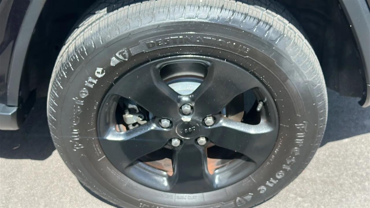 Jeep Grand Cherokee 4WD 4dr Laredo 2012