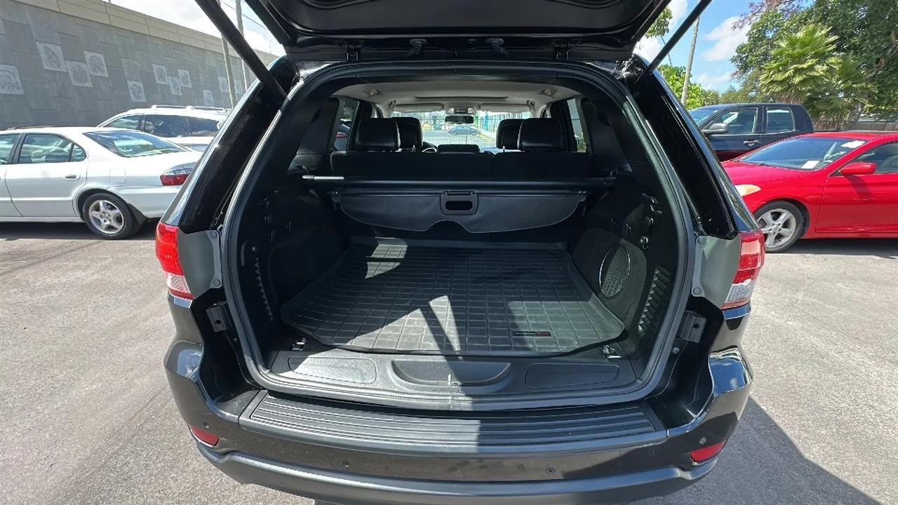 Jeep Grand Cherokee 4WD 4dr Laredo 2012