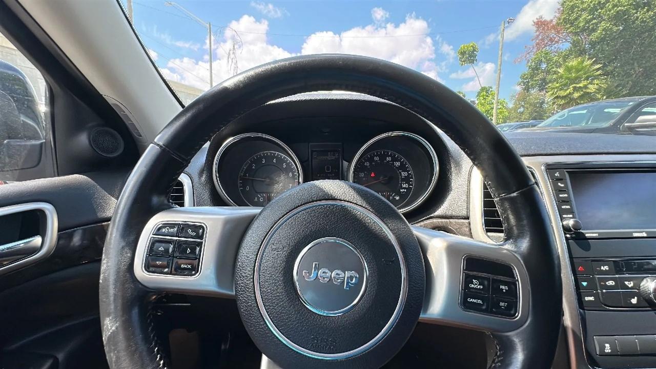 Jeep Grand Cherokee 4WD 4dr Laredo 2012