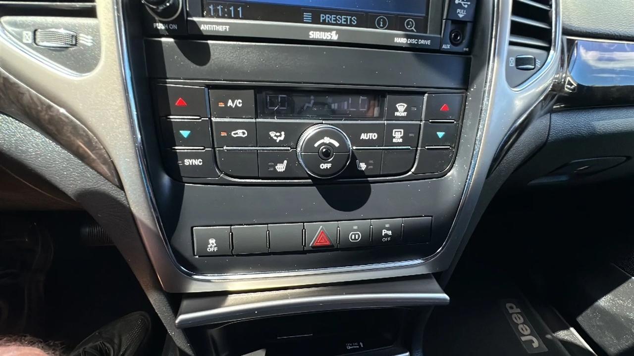Jeep Grand Cherokee 4WD 4dr Laredo 2012
