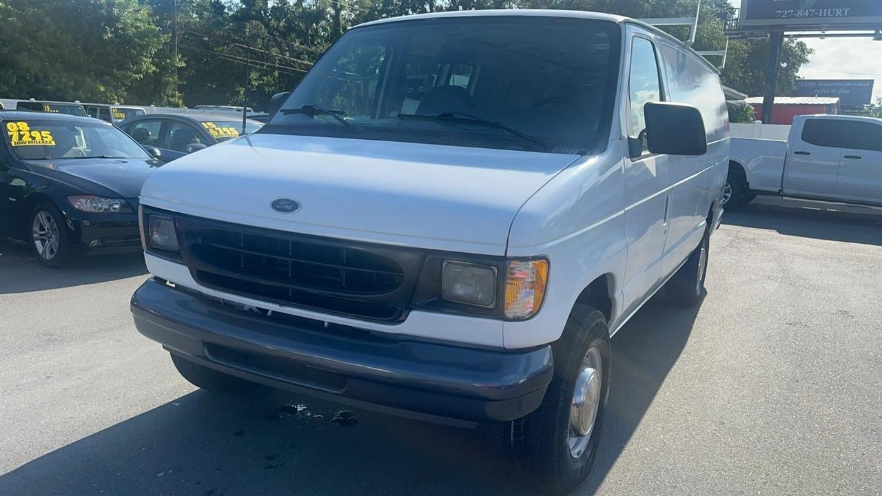 Ford Econoline Cargo Van E-250 Super 2001
