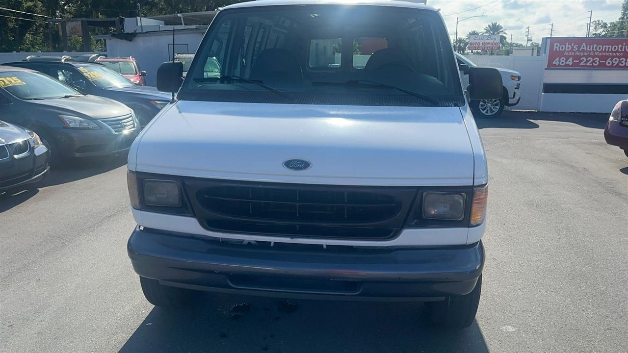 Ford Econoline Cargo Van E-250 Super 2001
