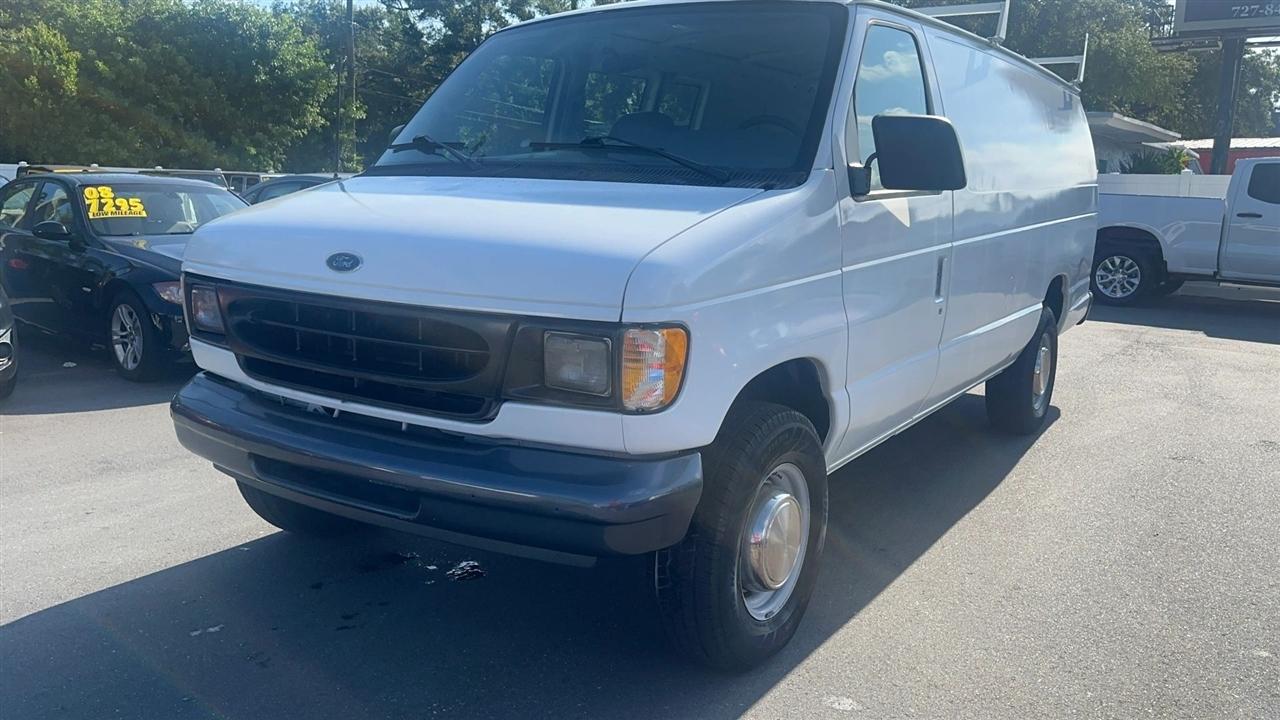 Ford Econoline Cargo Van E-250 Super 2001