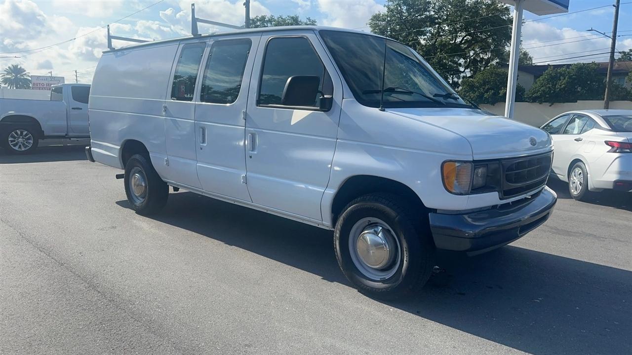 Ford Econoline Cargo Van E-250 Super 2001