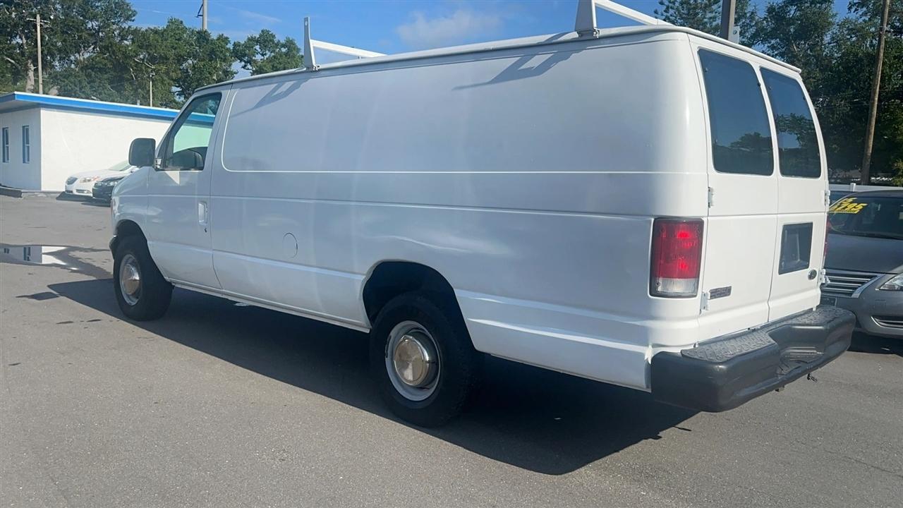 Ford Econoline Cargo Van E-250 Super 2001