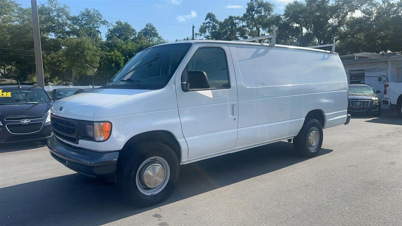 Ford Econoline Cargo Van E-250 Super 2001