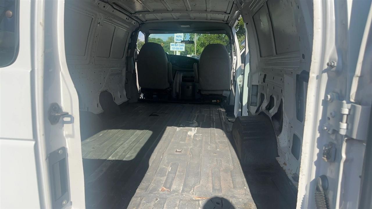 Ford Econoline Cargo Van E-250 Super 2001