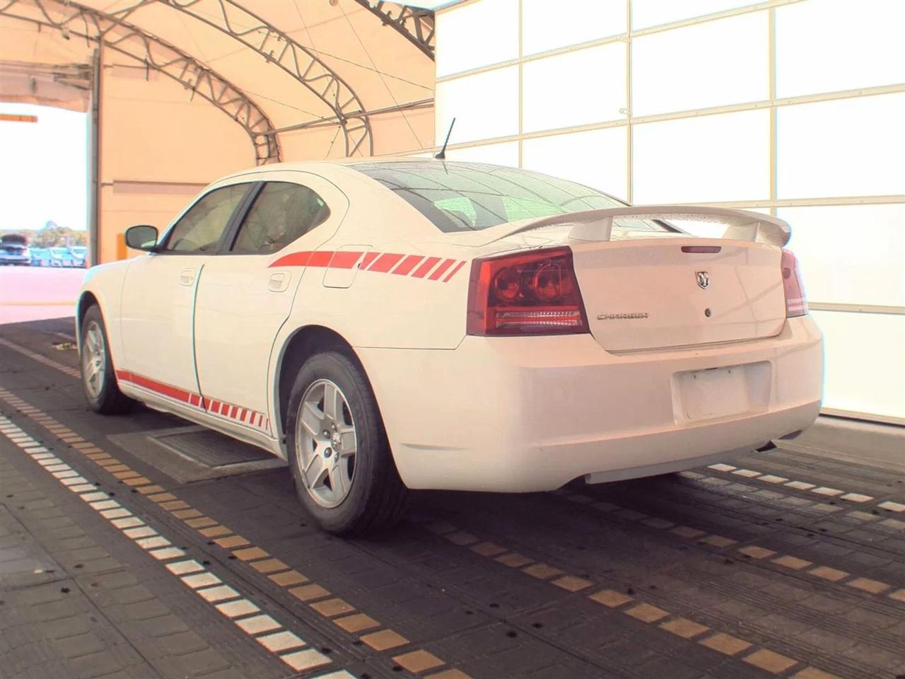 Dodge Charger 4dr Sdn RWD 2008