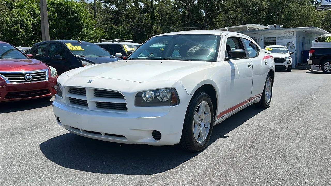 Dodge Charger 4dr Sdn RWD 2008