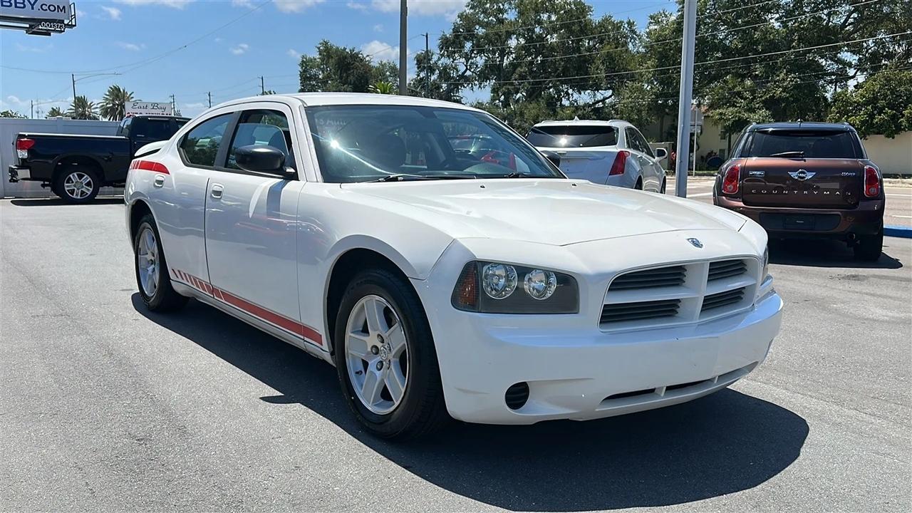Dodge Charger 4dr Sdn RWD 2008