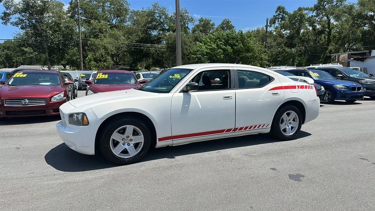 Dodge Charger 4dr Sdn RWD 2008