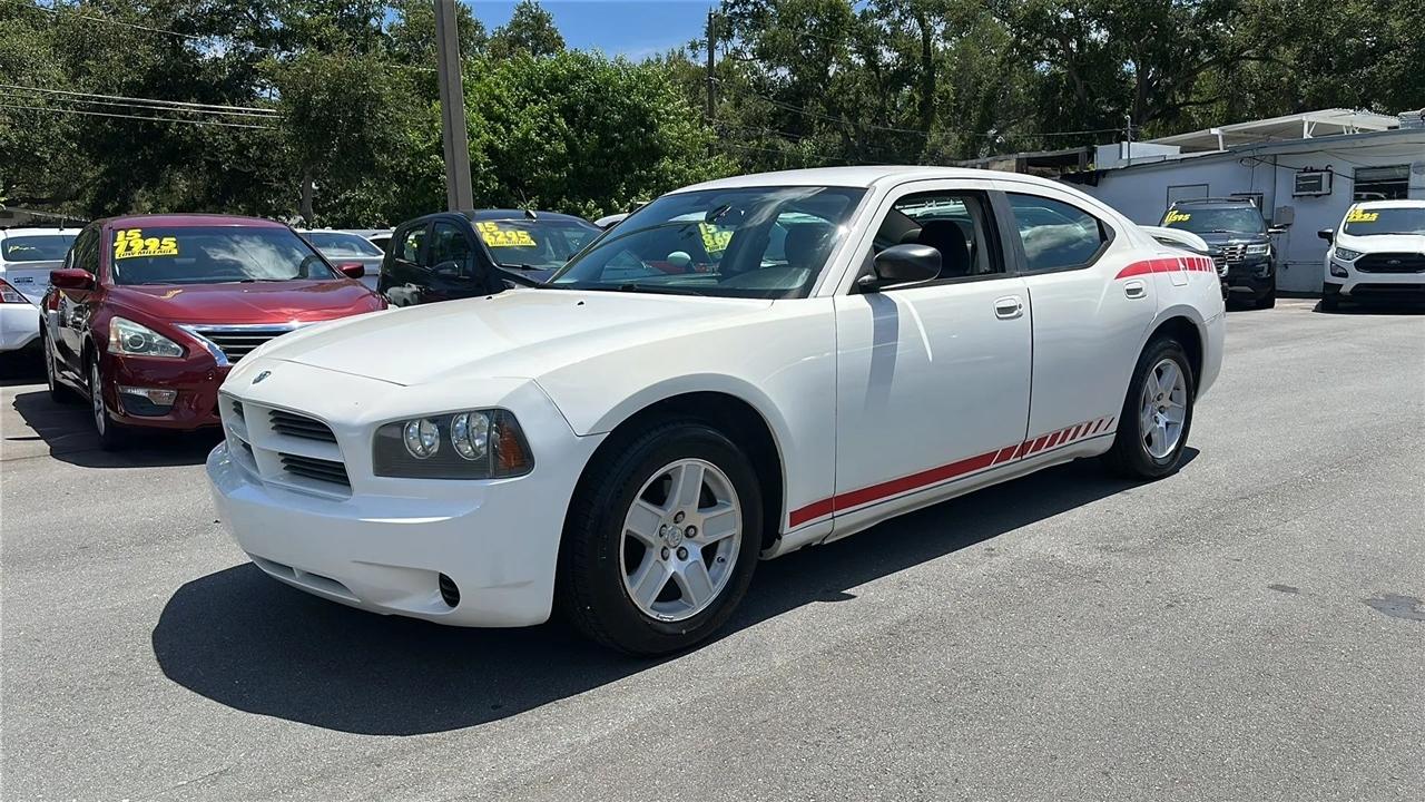 Dodge Charger 4dr Sdn RWD 2008