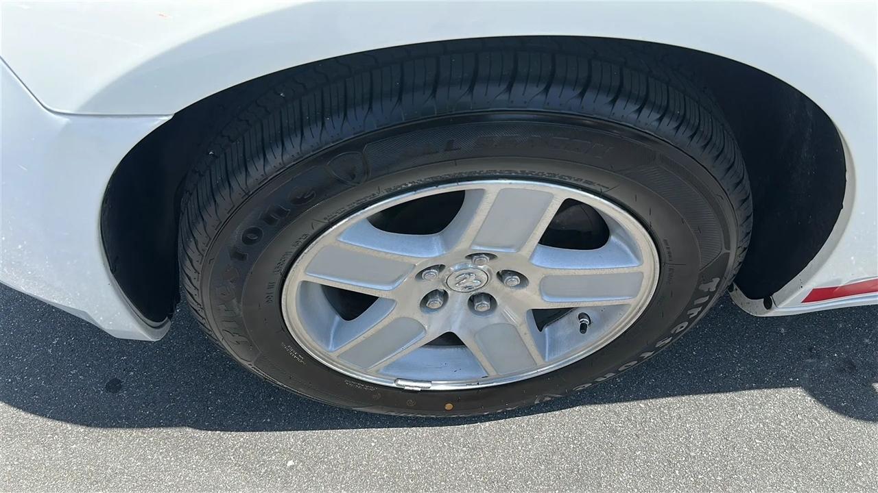 Dodge Charger 4dr Sdn RWD 2008