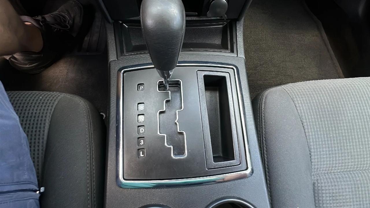 Dodge Charger 4dr Sdn RWD 2008