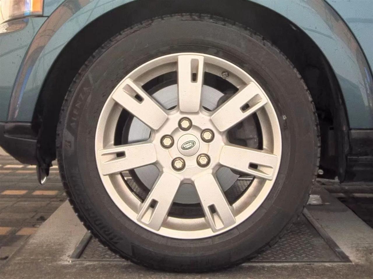 Land Rover LR4 4WD 4dr 2012