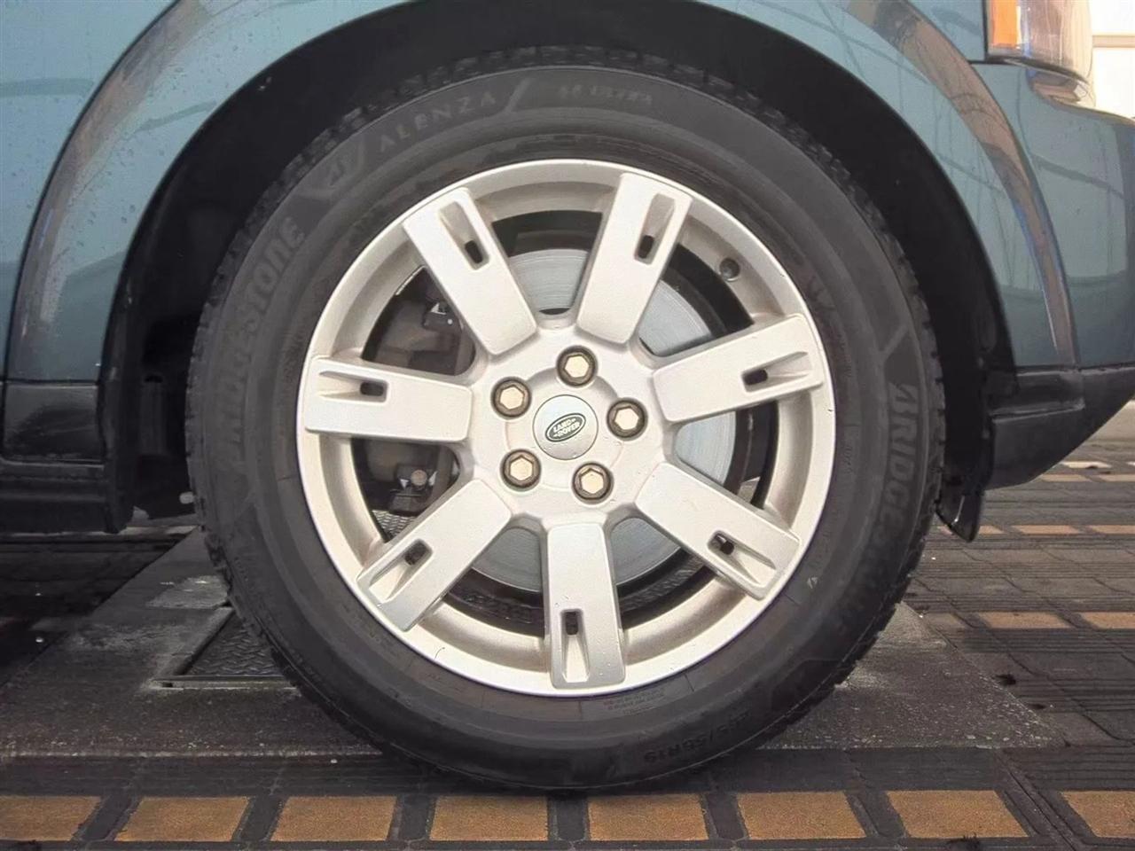 Land Rover LR4 4WD 4dr 2012
