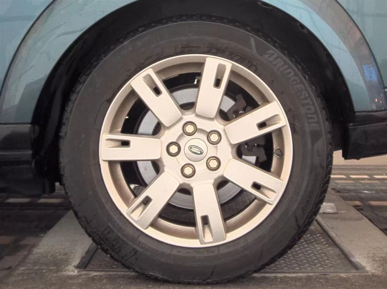Land Rover LR4 4WD 4dr 2012