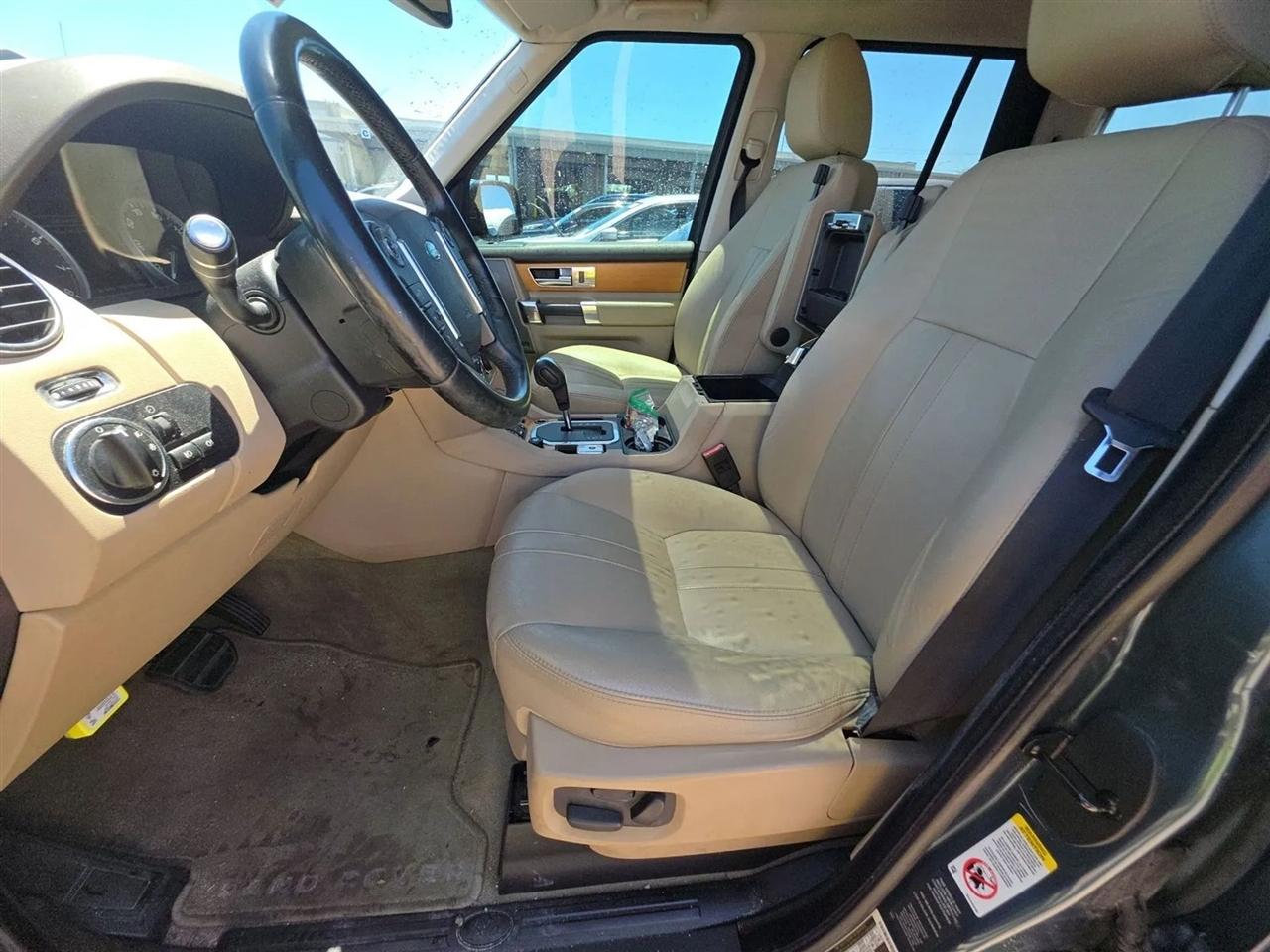 Land Rover LR4 4WD 4dr 2012