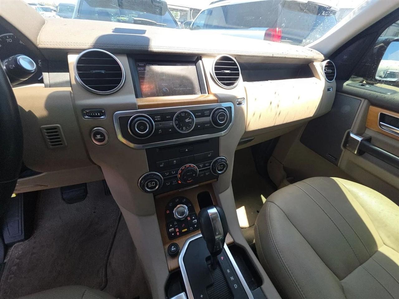 Land Rover LR4 4WD 4dr 2012