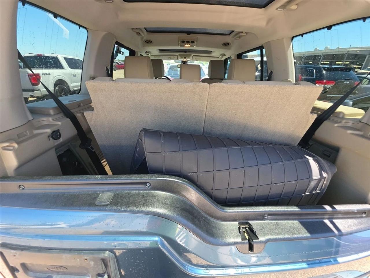 Land Rover LR4 4WD 4dr 2012