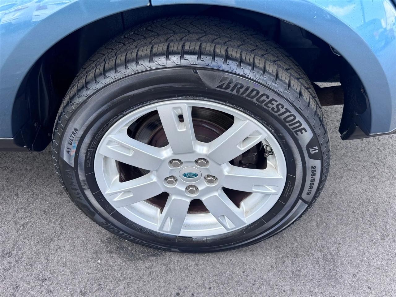 Land Rover LR4 4WD 4dr 2012