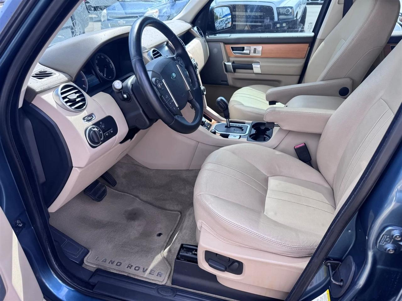 Land Rover LR4 4WD 4dr 2012