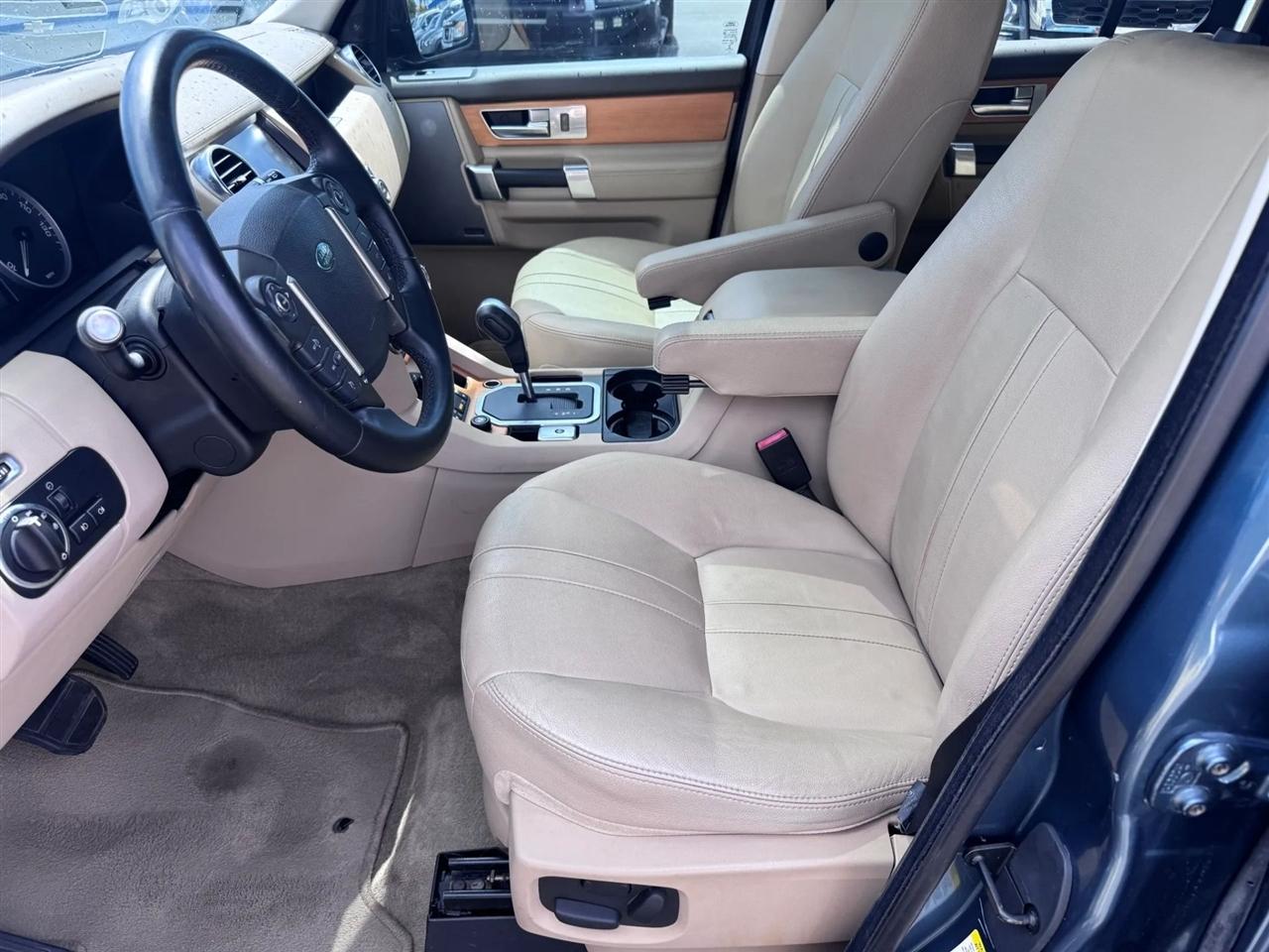 Land Rover LR4 4WD 4dr 2012