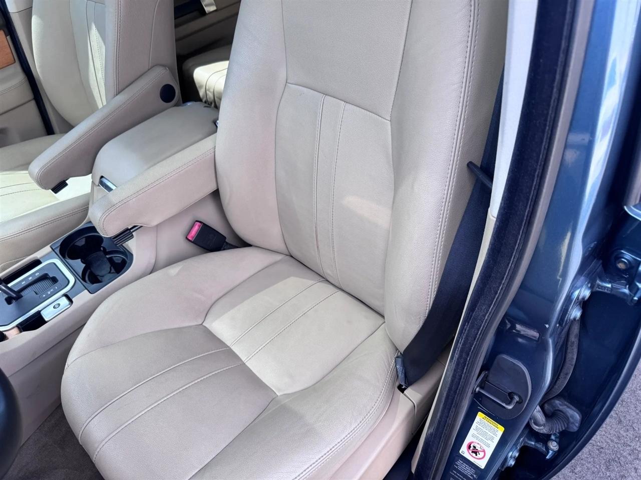 Land Rover LR4 4WD 4dr 2012