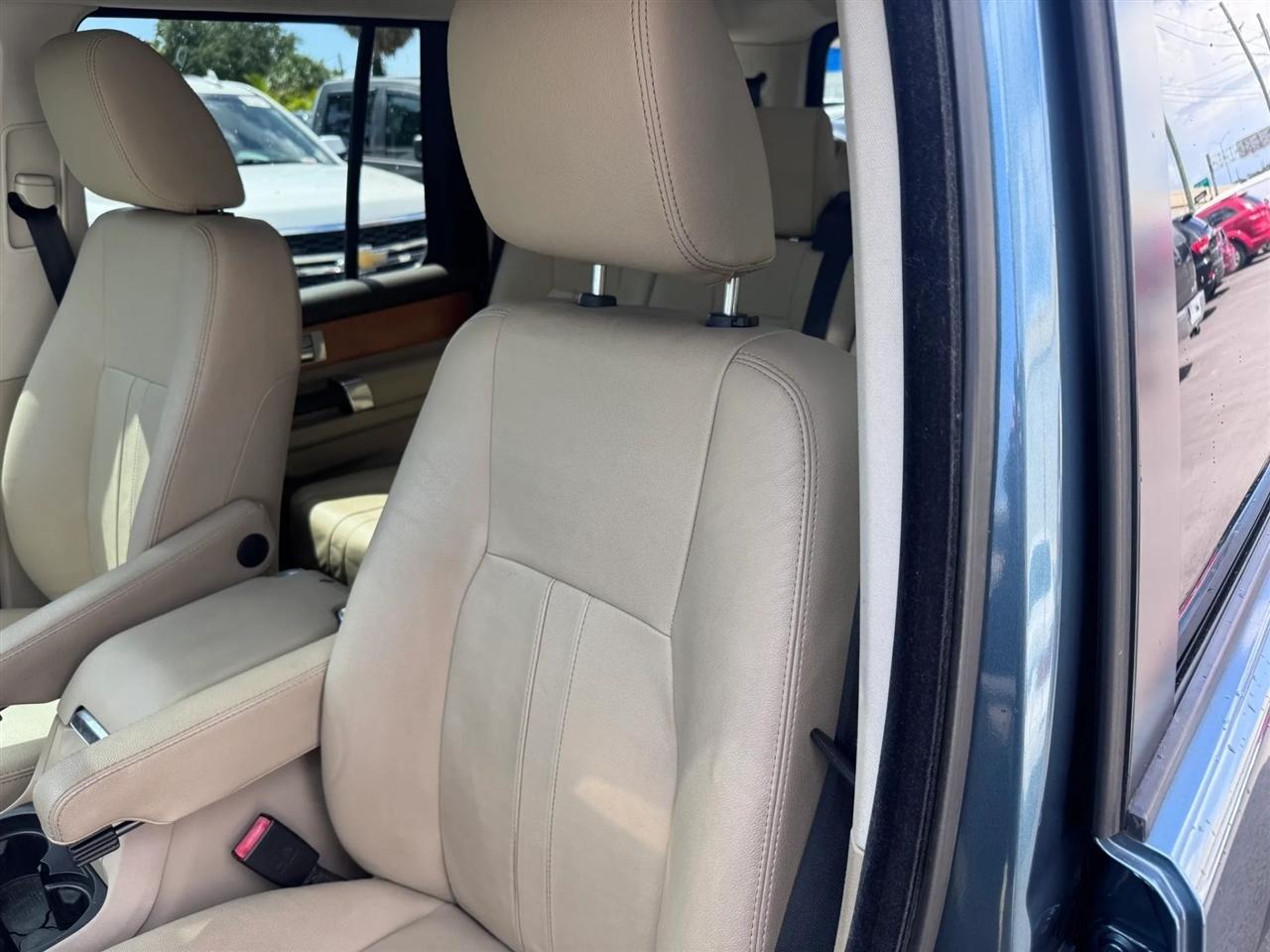 Land Rover LR4 4WD 4dr 2012