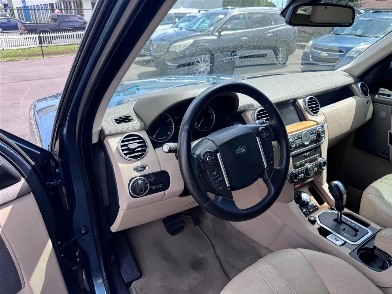 Land Rover LR4 4WD 4dr 2012