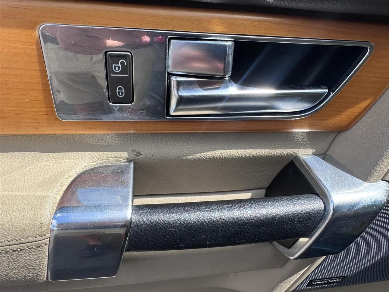 Land Rover LR4 4WD 4dr 2012