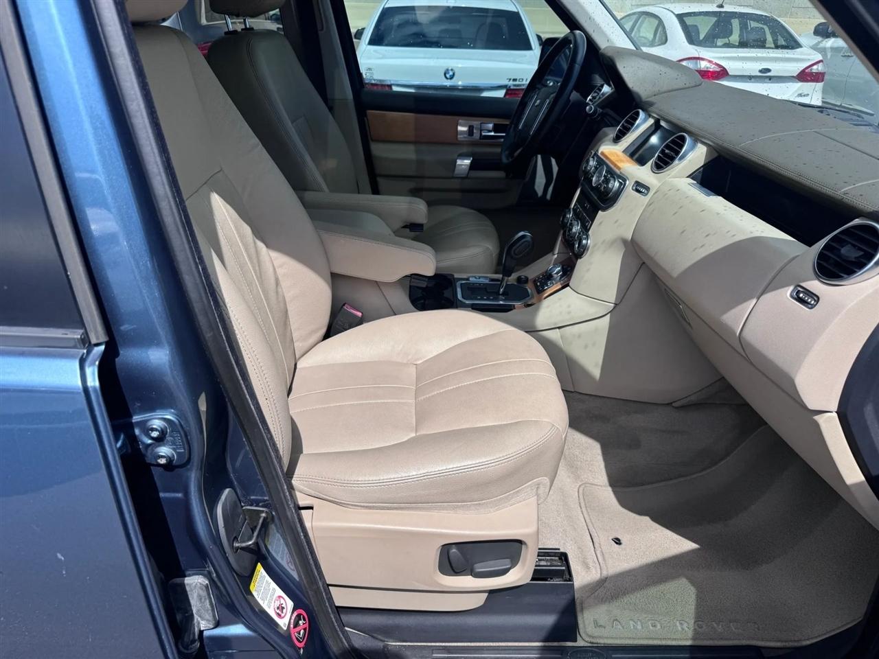 Land Rover LR4 4WD 4dr 2012