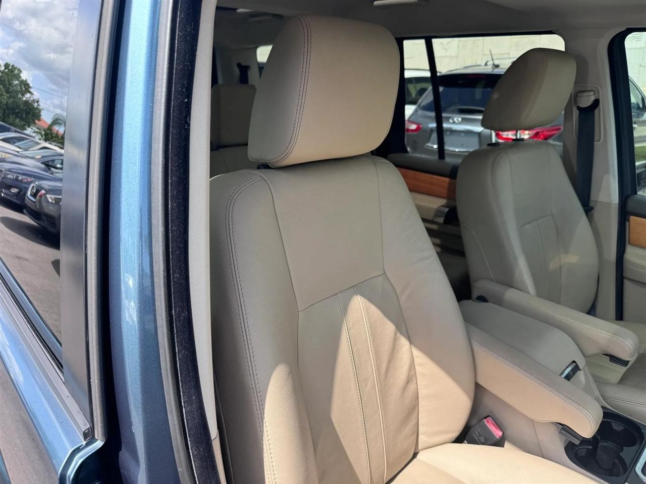 Land Rover LR4 4WD 4dr 2012