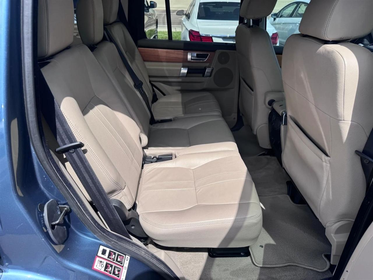 Land Rover LR4 4WD 4dr 2012