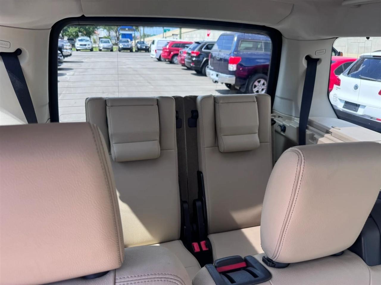 Land Rover LR4 4WD 4dr 2012