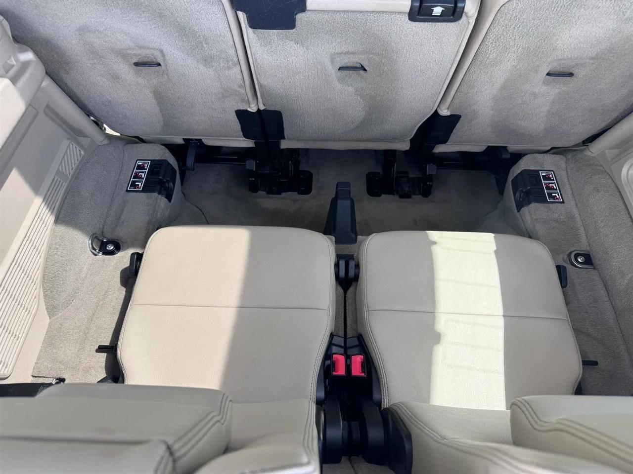 Land Rover LR4 4WD 4dr 2012