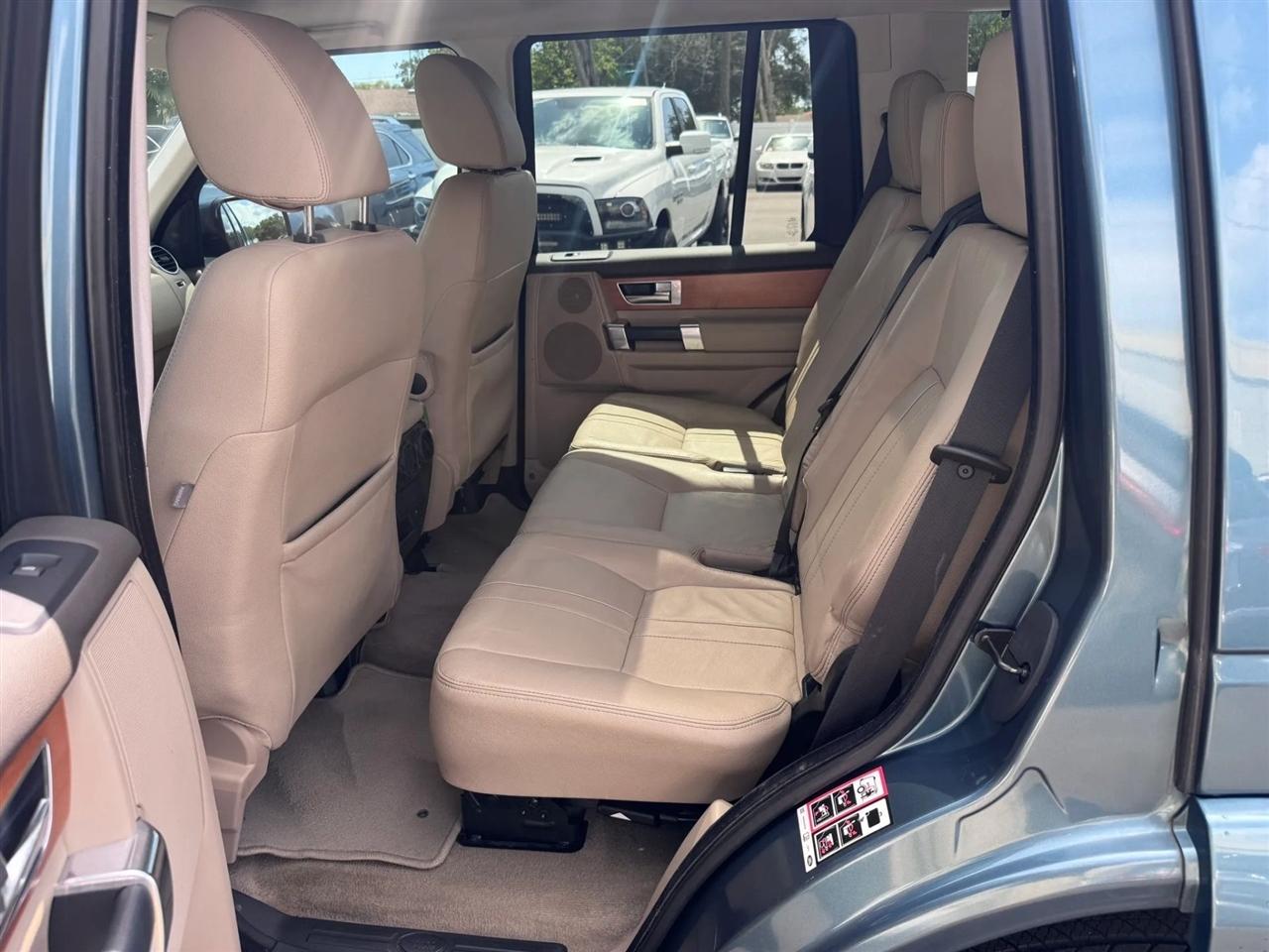 Land Rover LR4 4WD 4dr 2012