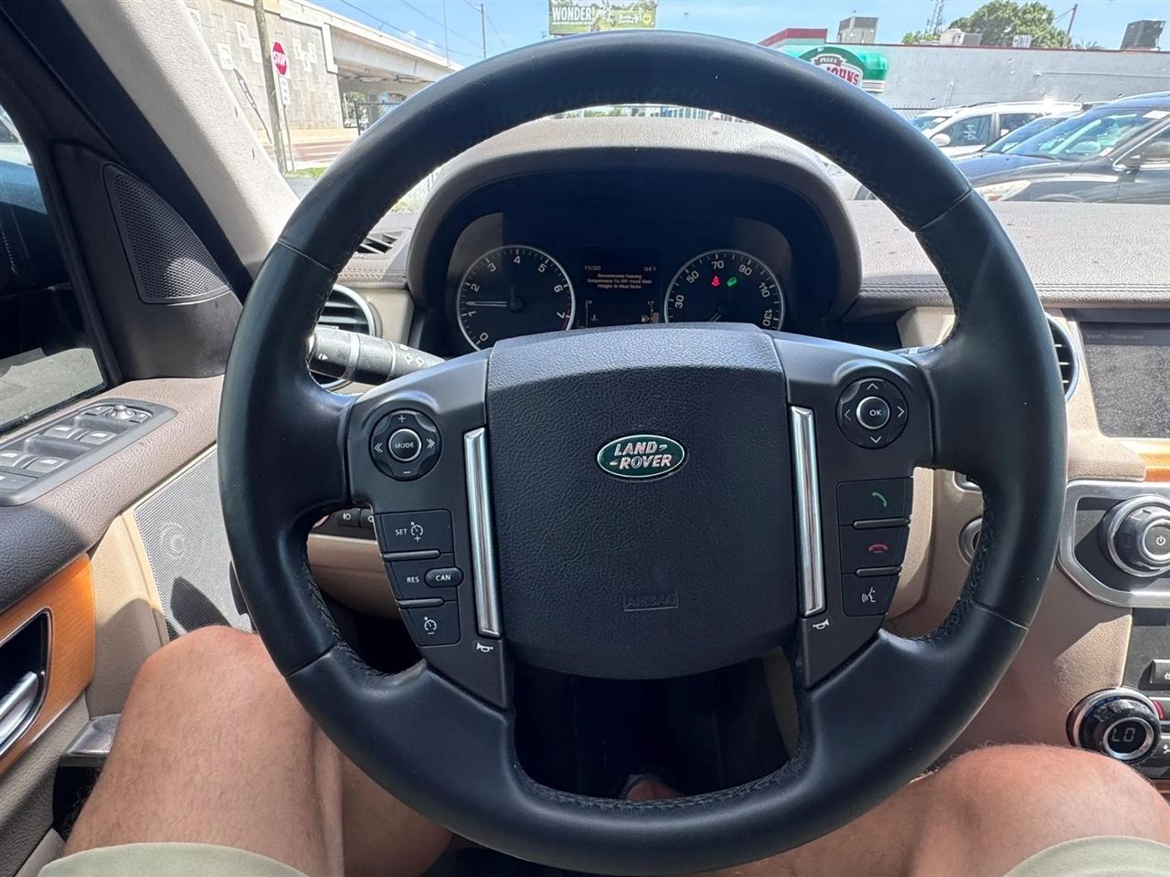 Land Rover LR4 4WD 4dr 2012