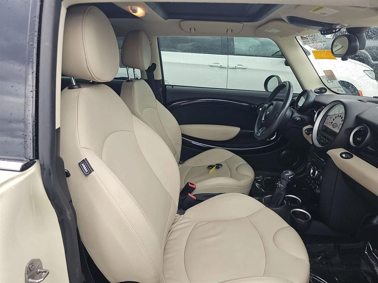 MINI Cooper Hardtop 2dr Cpe 2011