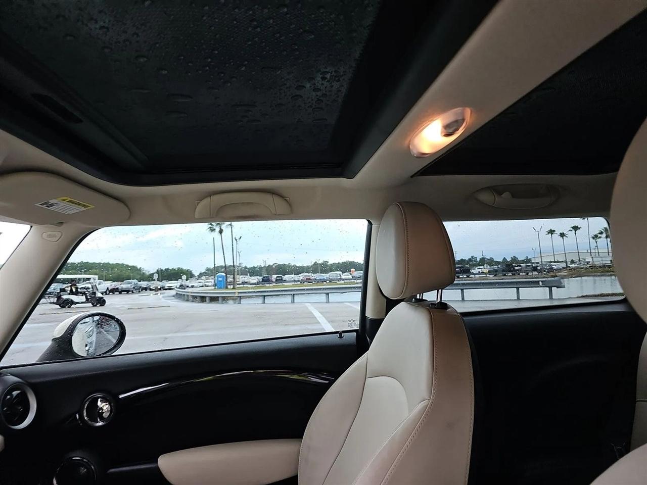 MINI Cooper Hardtop 2dr Cpe 2011