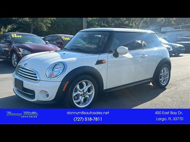 White 2011 MINI Cooper Hatchback Front-Wheel Drive 6-Speed Automatic