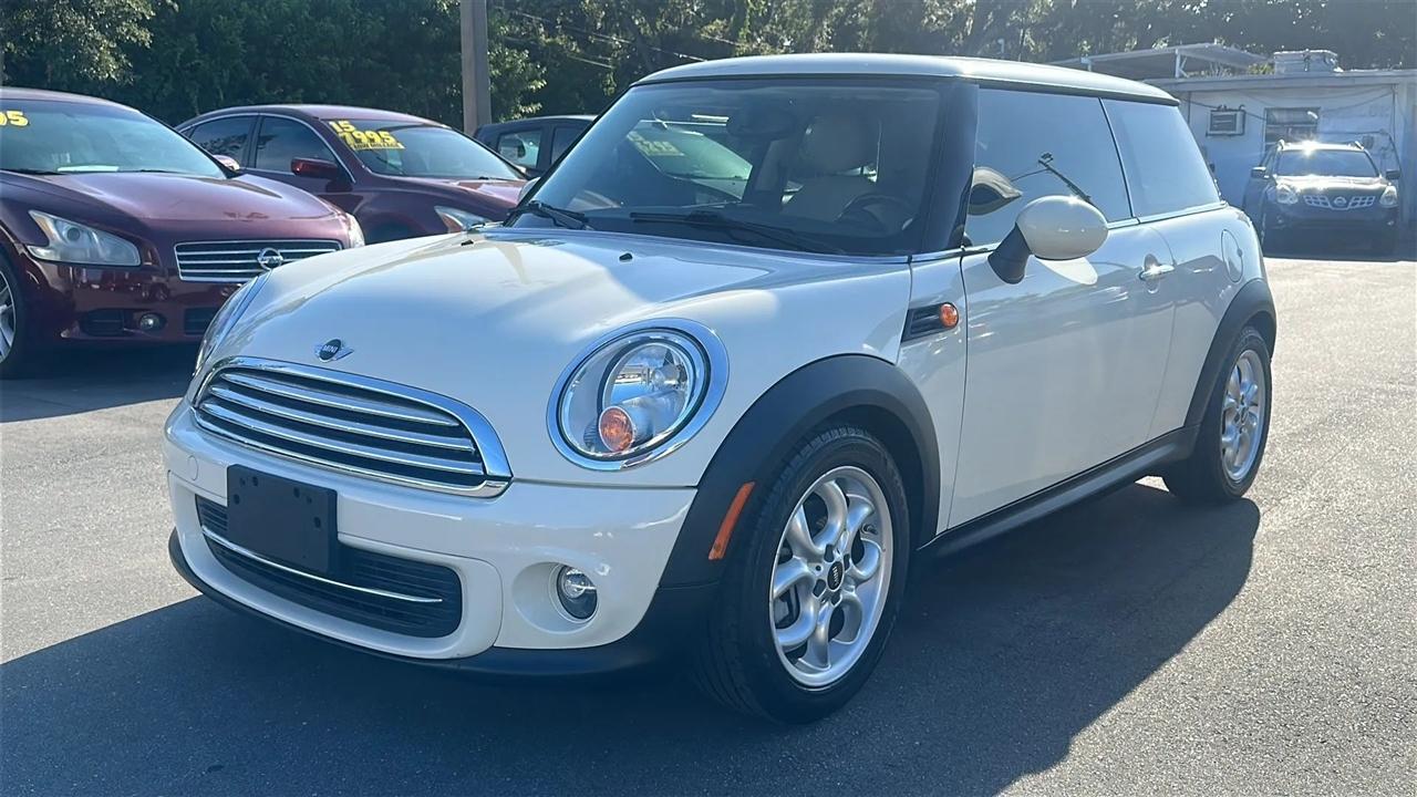 MINI Cooper Hardtop 2dr Cpe 2011