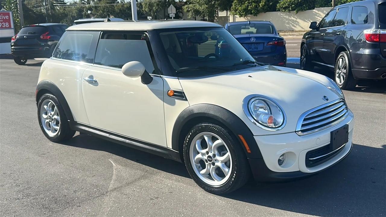 MINI Cooper Hardtop 2dr Cpe 2011