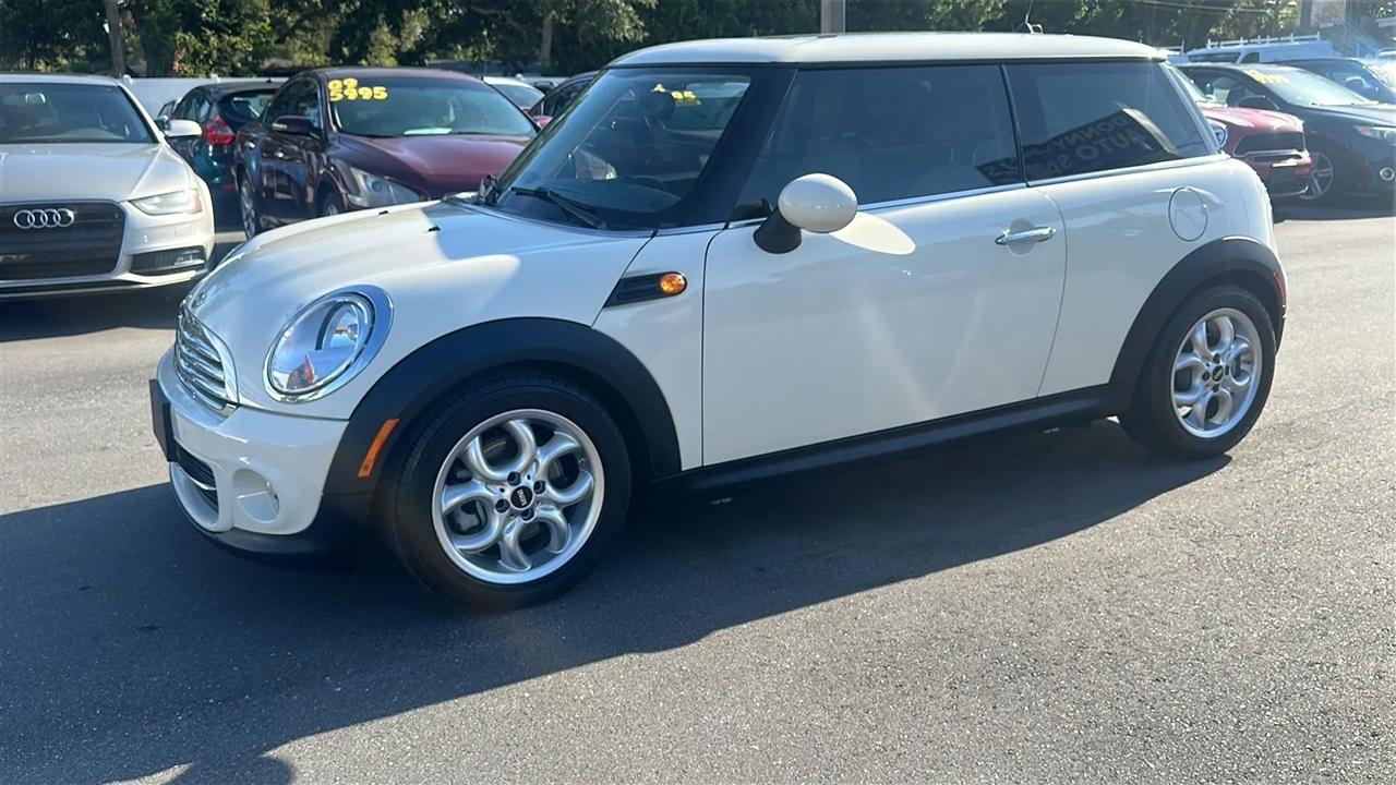 MINI Cooper Hardtop 2dr Cpe 2011