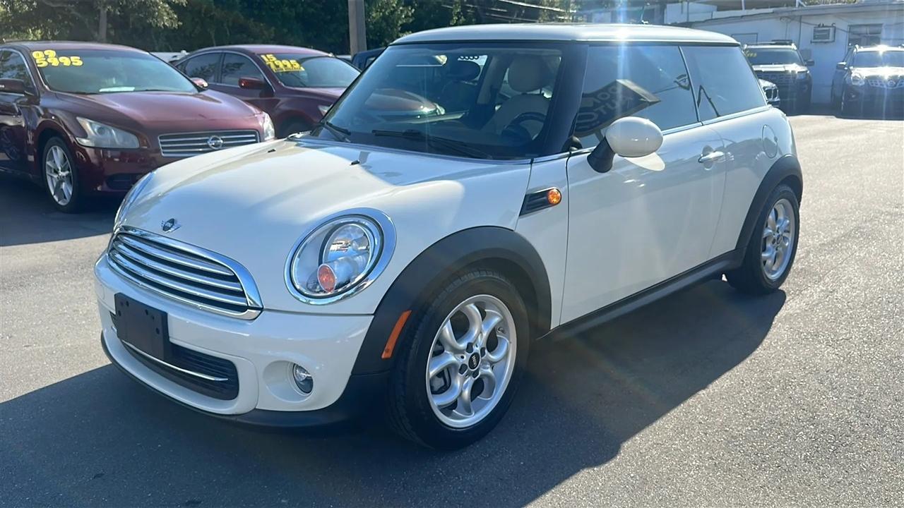MINI Cooper Hardtop 2dr Cpe 2011